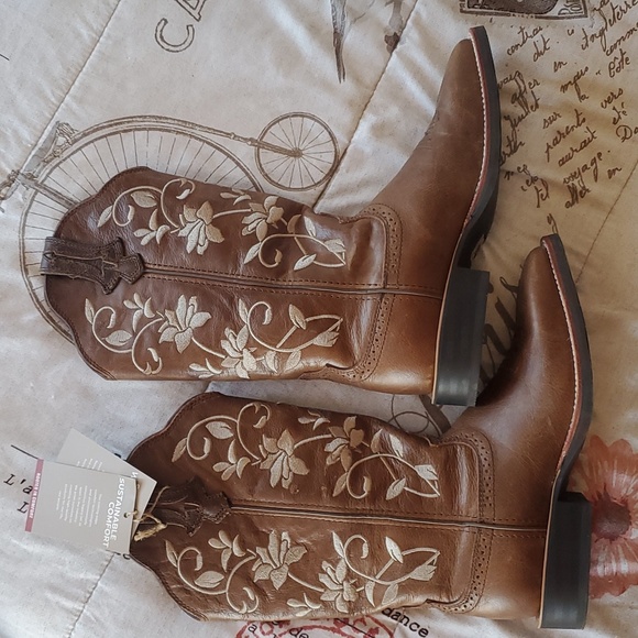 Twisted X boots 8.5B - Picture 3 of 9